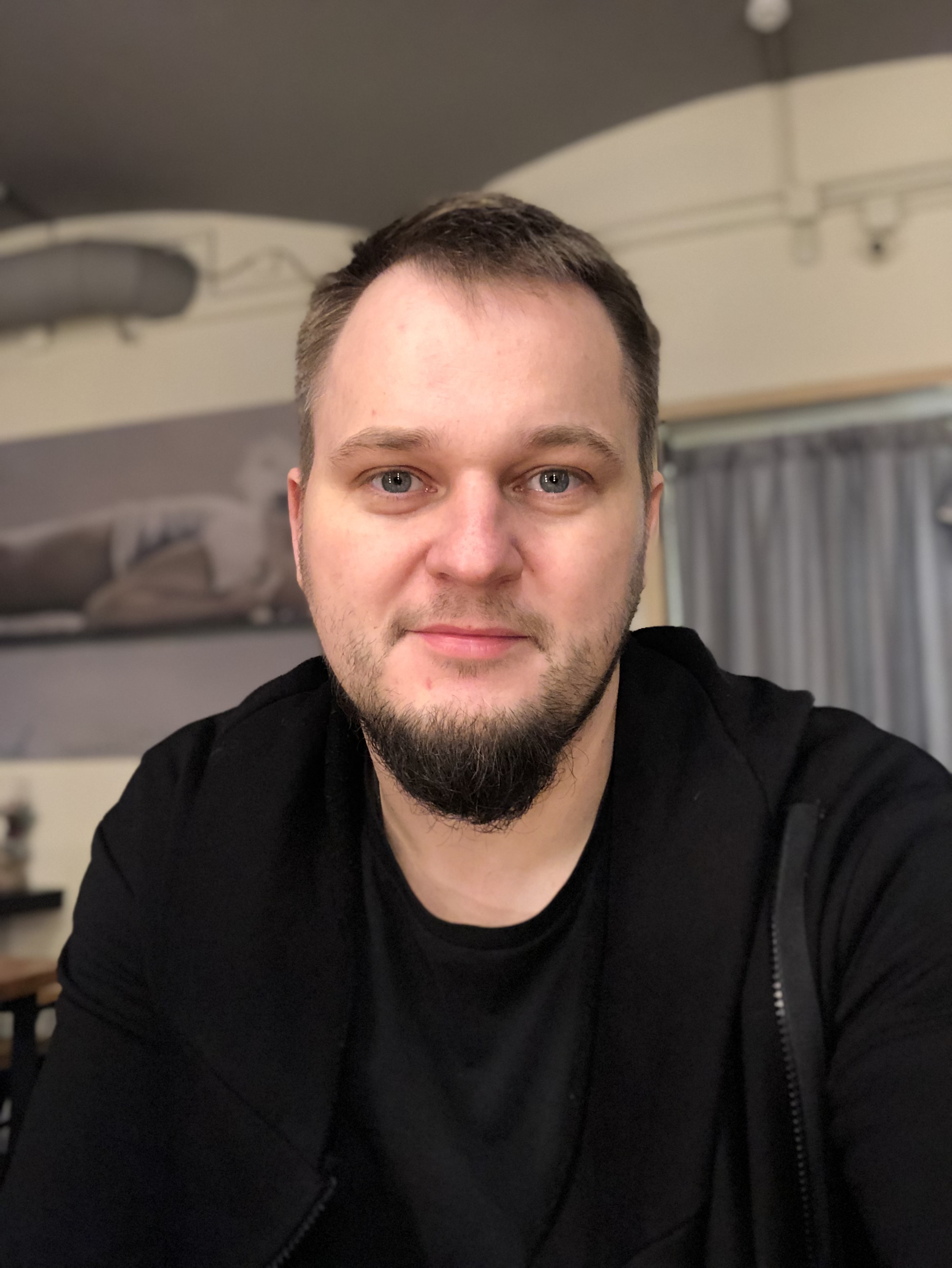 Михаил Михайлов — предприниматель, автор книги о системном найме